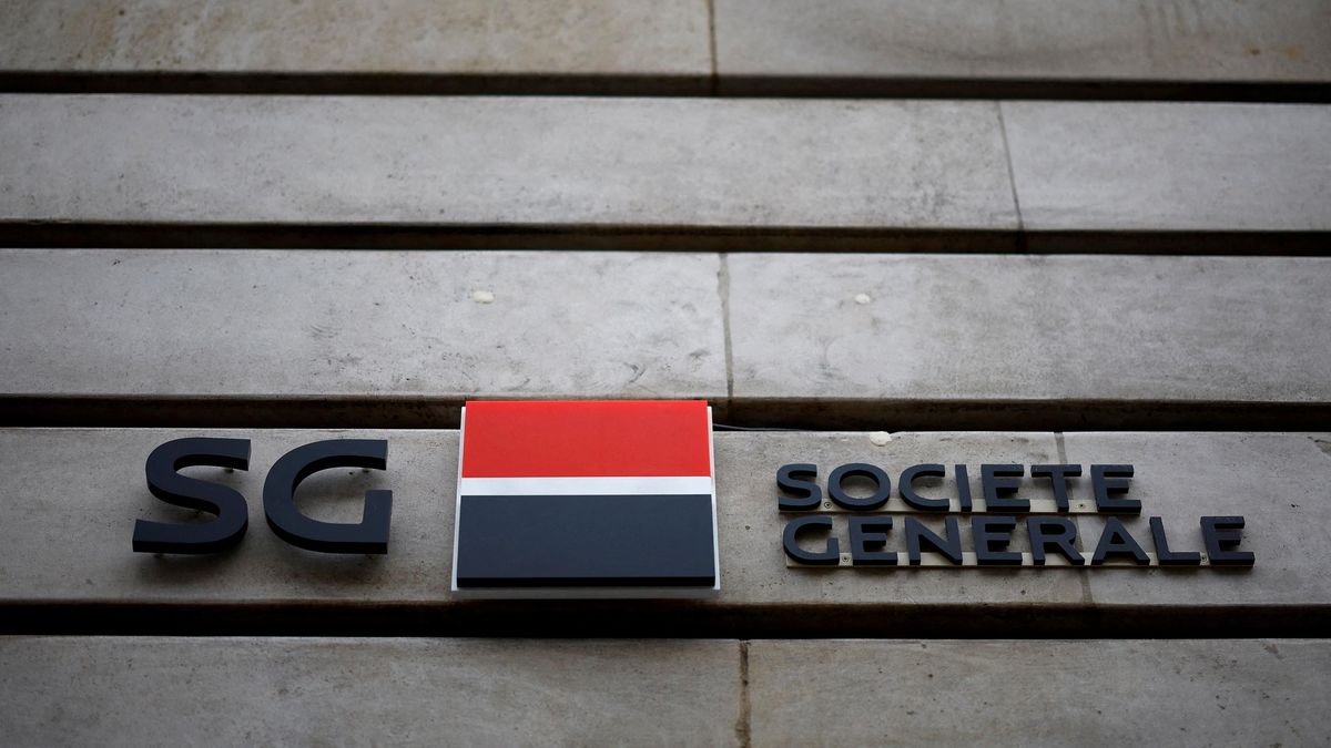 Komerční banka zvýšila čistý zisk, snížila ale počet zaměstnanců